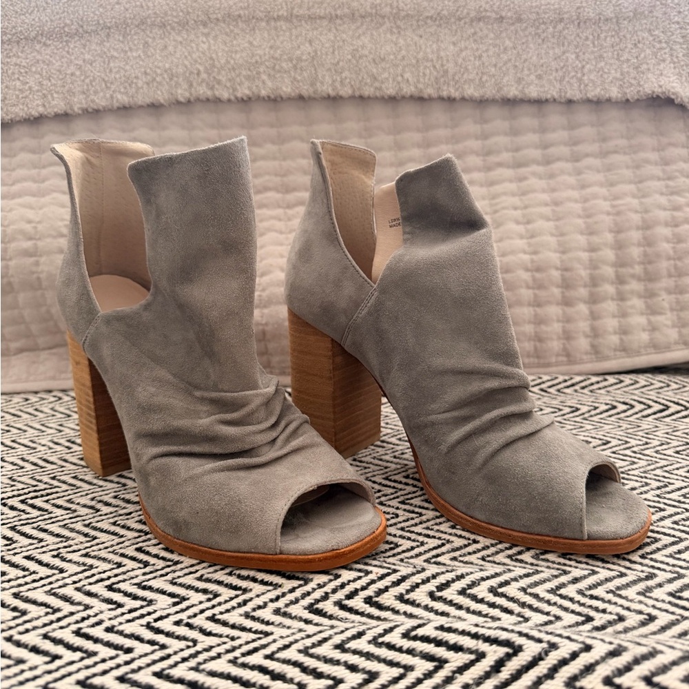 Chinese Laundry Gray Suede Open-Toe Block Heel Booties